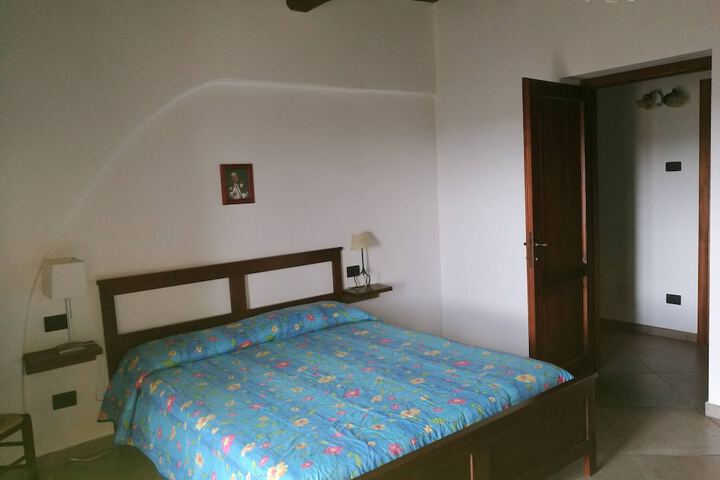 Room 2 of 23