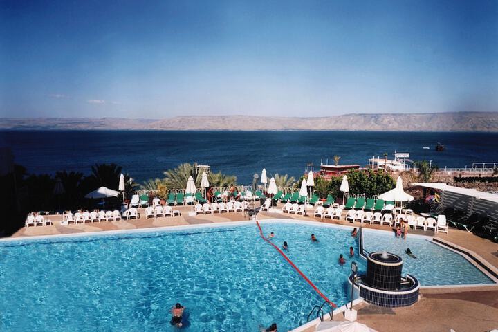 Hotel Pool