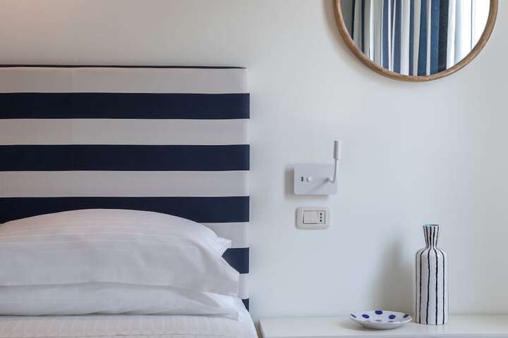 Room 44 of 97