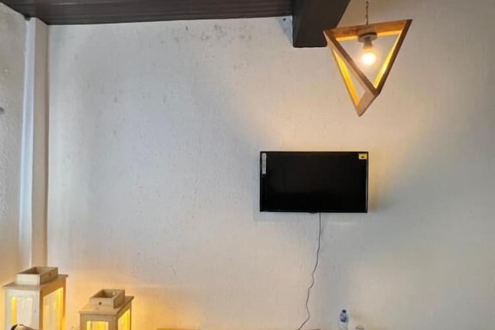Room 16 of 42
