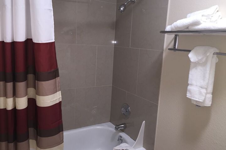 Room 16 of 25