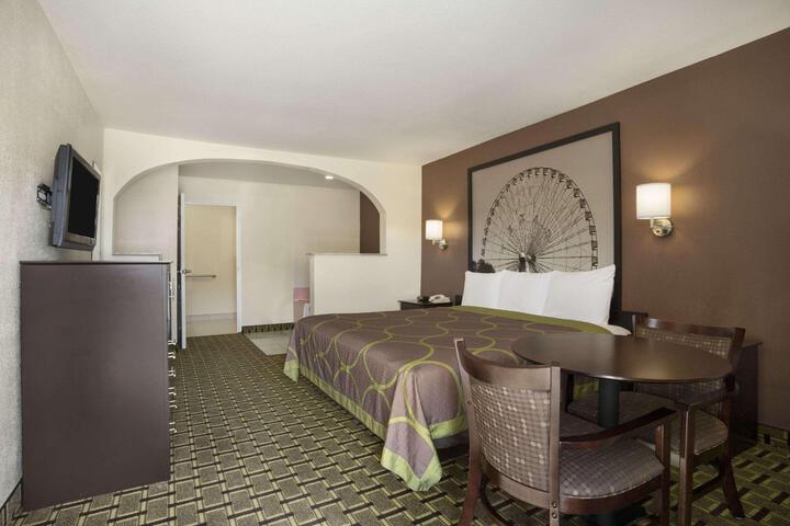 1 King Bed (1 of 8)