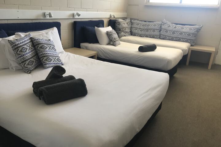 Room 9 of 68