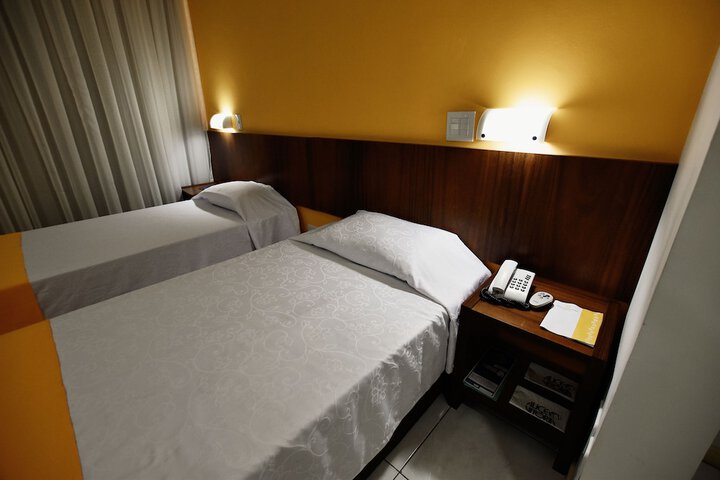 Room 16 of 52