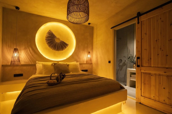 Room 4 of 11