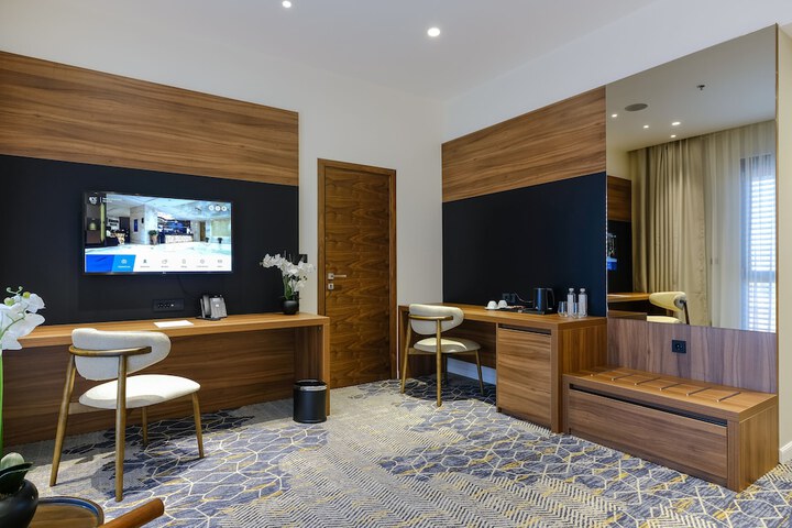 Room 21 of 103