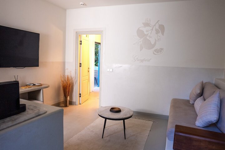 Room 8 of 40