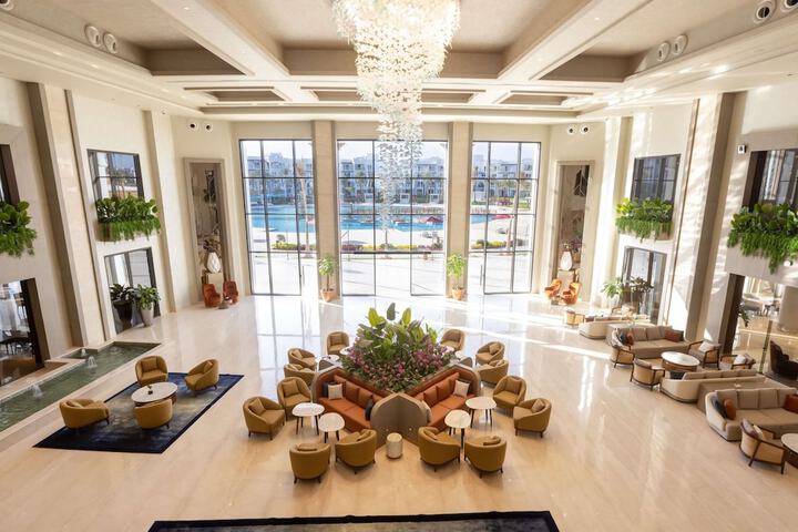 Hotel 176 of 180