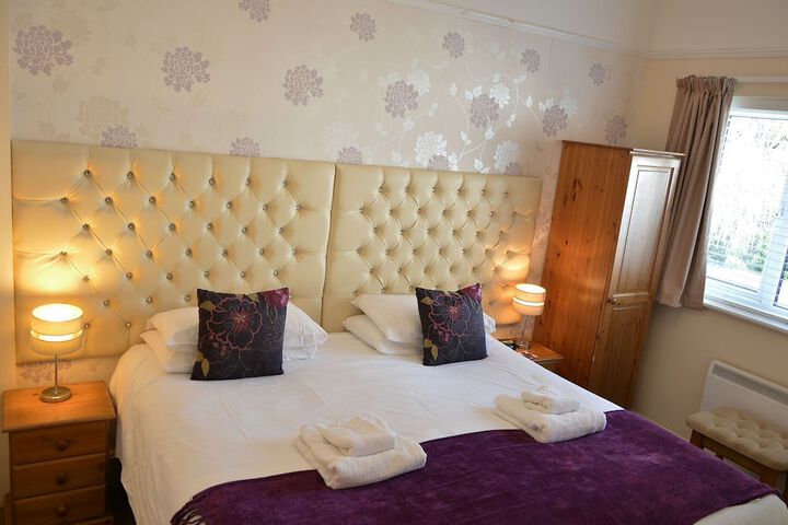 Room 10 of 65