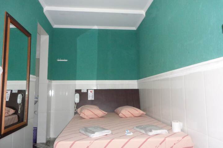 Room 3 of 52