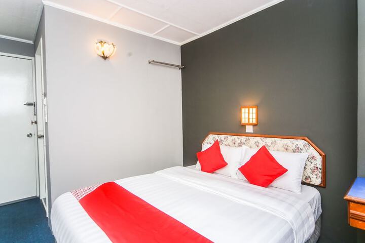 Room 8 of 21