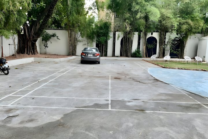 Property Grounds 10 of 11