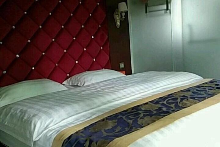 Room 19 of 42