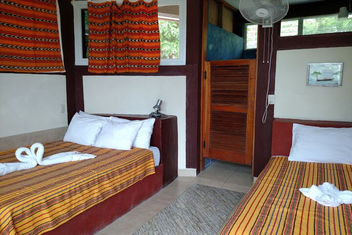 Room 33 of 67