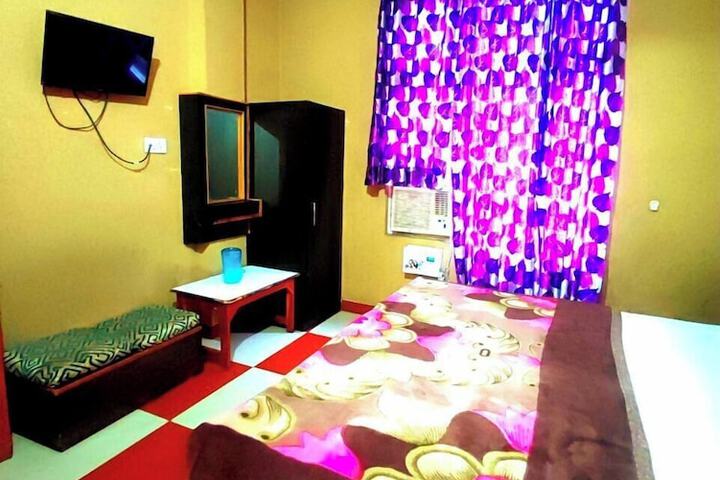 Room 8 of 69