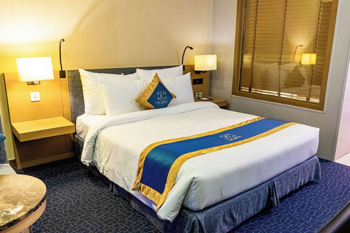 Room 19 of 79