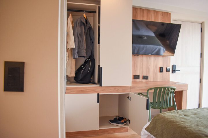 Room 26 of 114