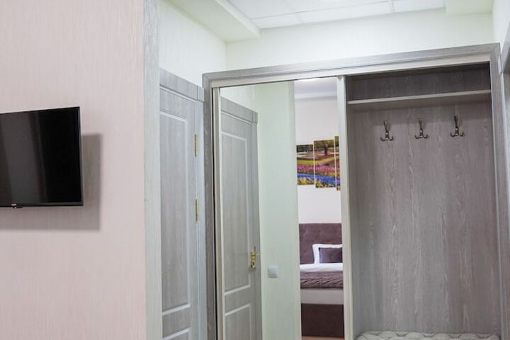 Room 16 of 46