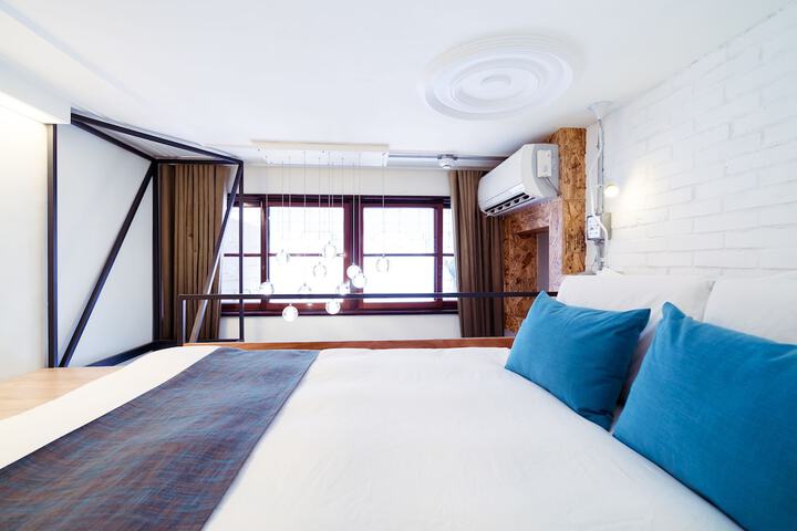Room 22 of 60