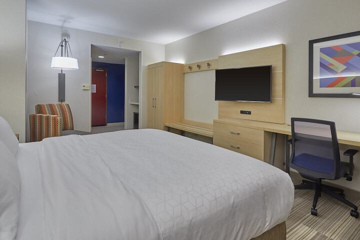 Room 8 of 51