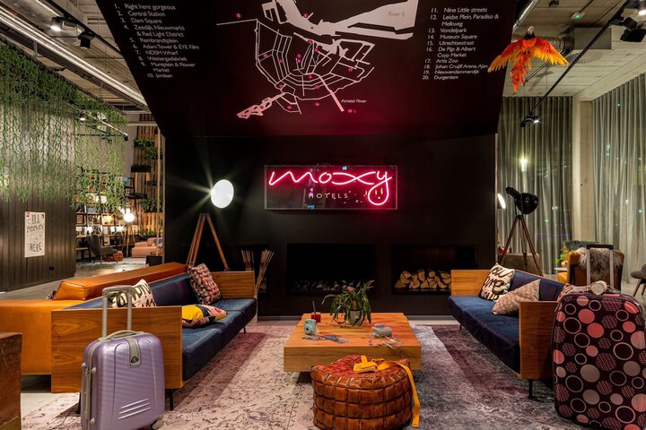 Entrance & Lobby