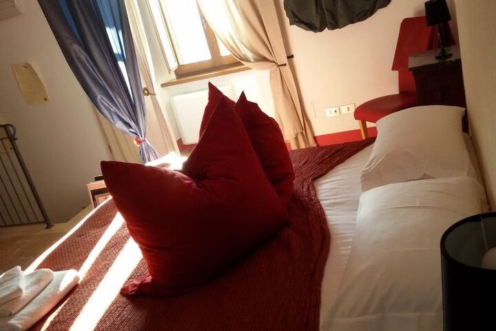 Room 8 of 73