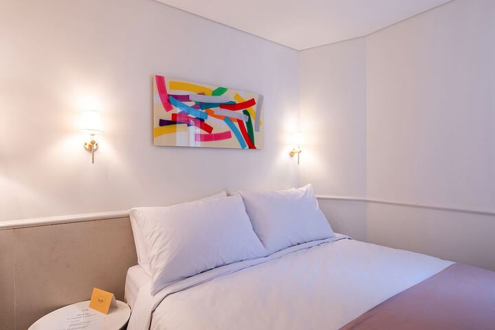 Room 4 of 96