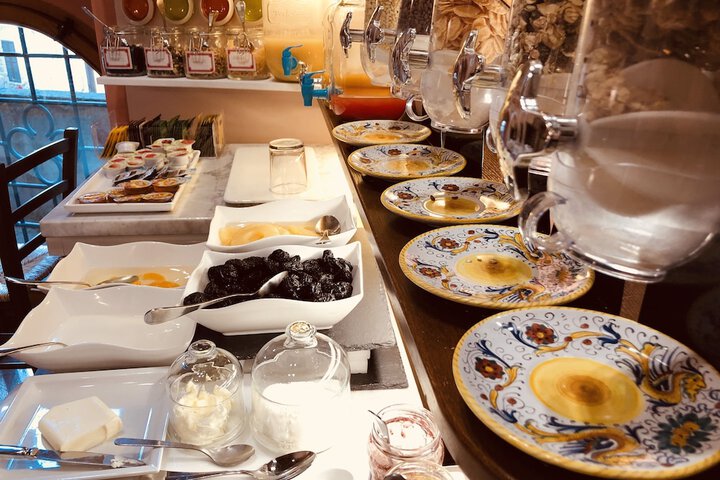 Dining 65 of 100