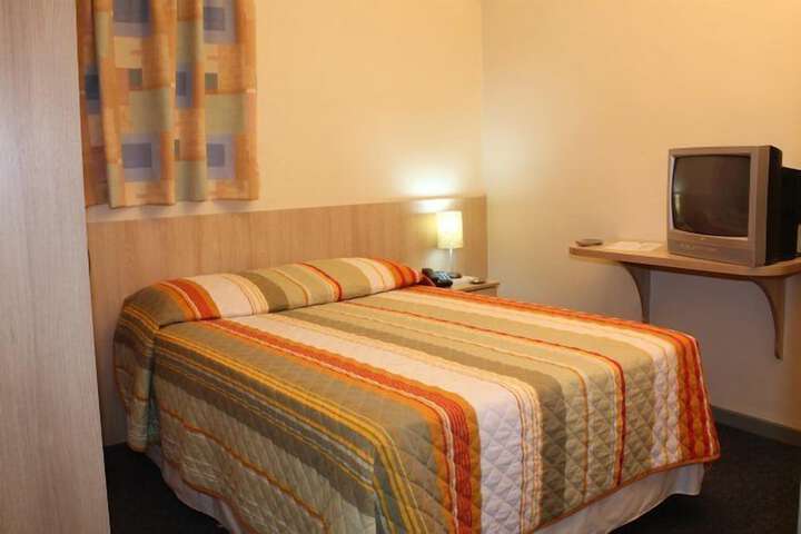 Room 4 of 31