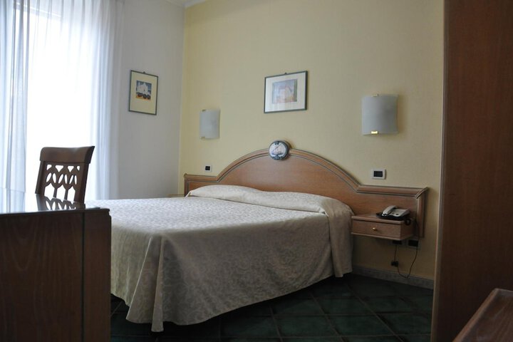 Room 19 of 63