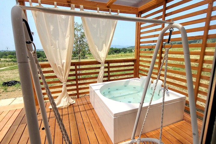 Pool 59 of 117