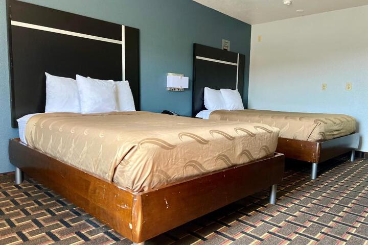 2 Double Beds (3 of 15)