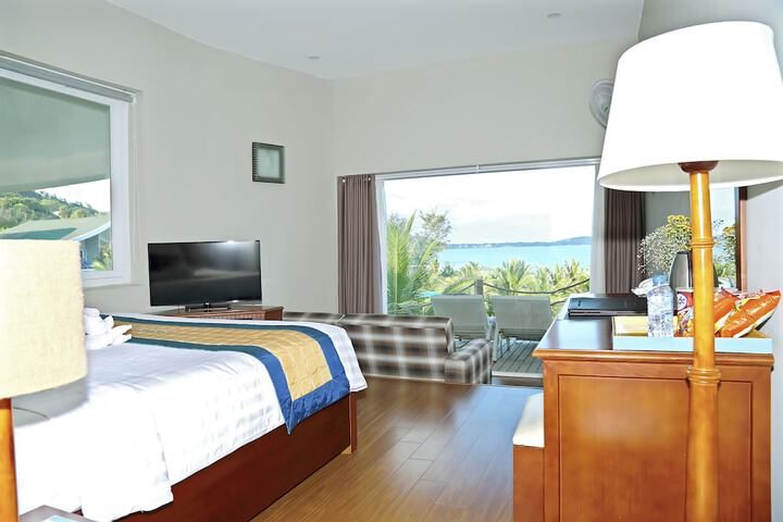 Room 35 of 108