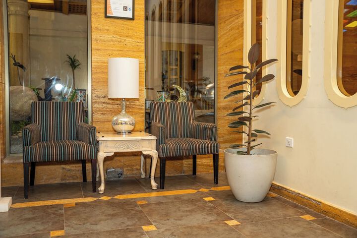 Hotel Interior 4 of 100