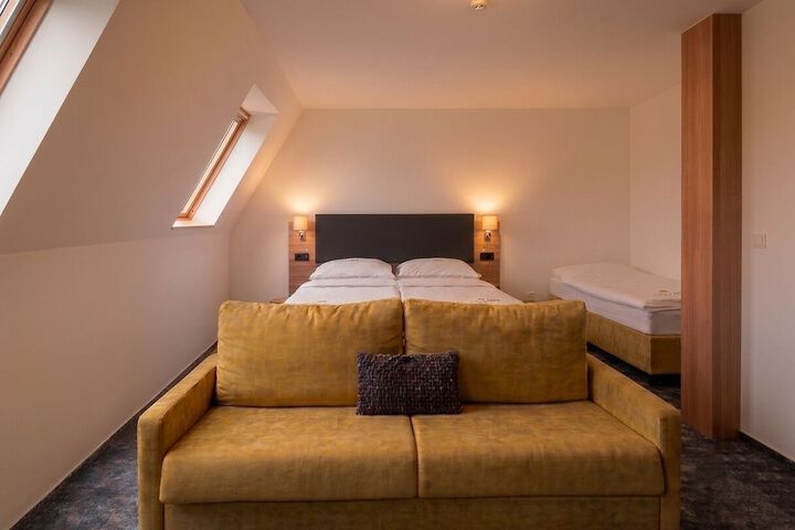 Room 20 of 48