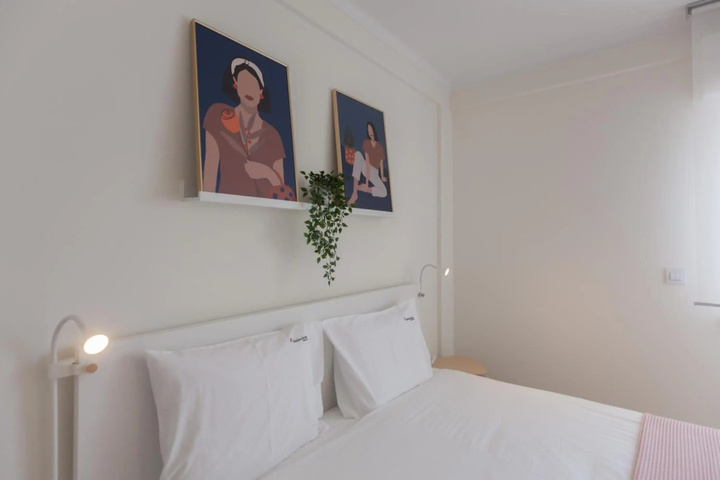 Room 3 of 18