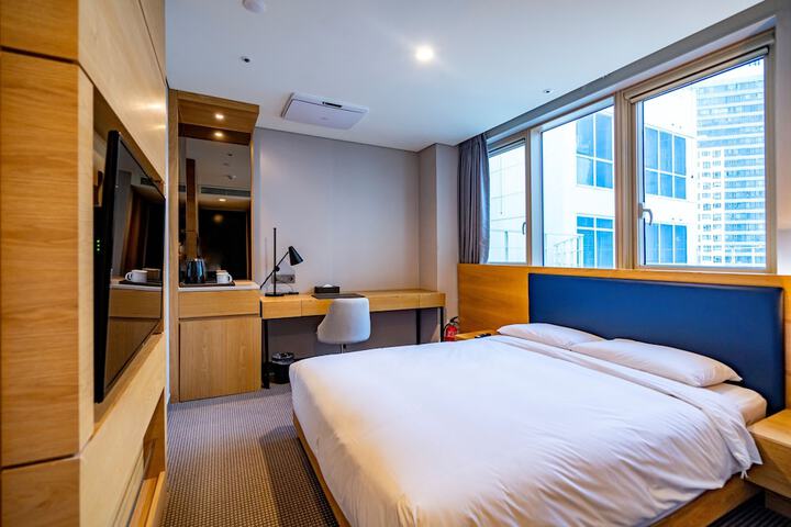 Room 21 of 55