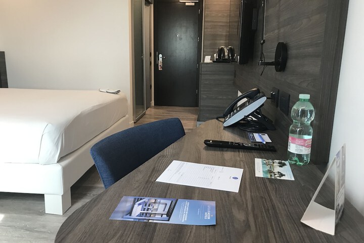 In-room business center