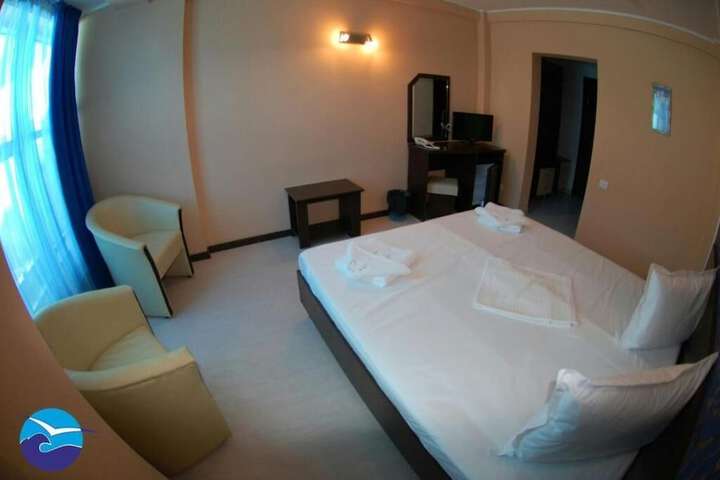 Room 12 of 49
