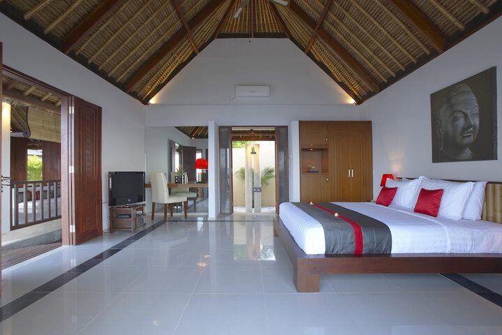 Room 15 of 74