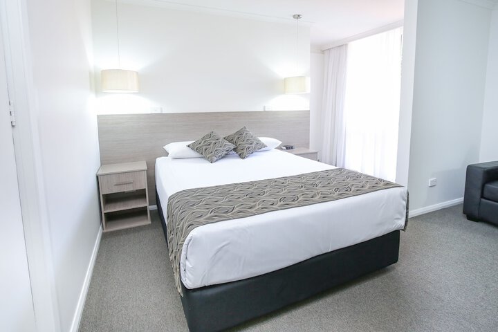 Room 5 of 111