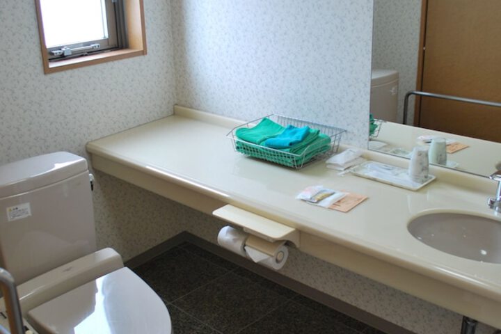Room 14 of 48