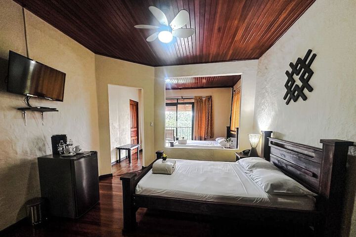 Room 7 of 42