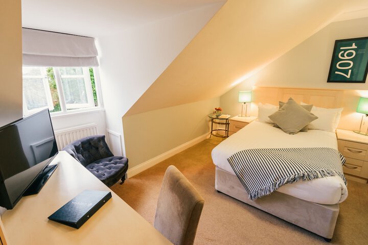 Room 5 of 72