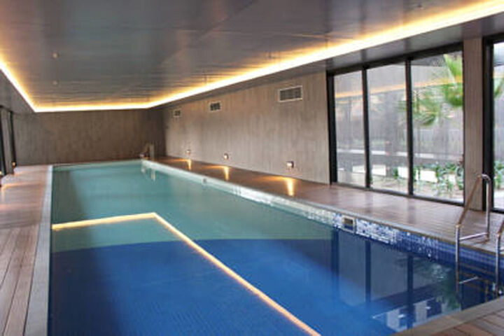 Pool 32 of 34