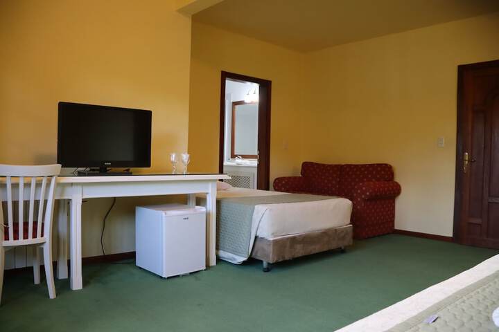 Room 17 of 127