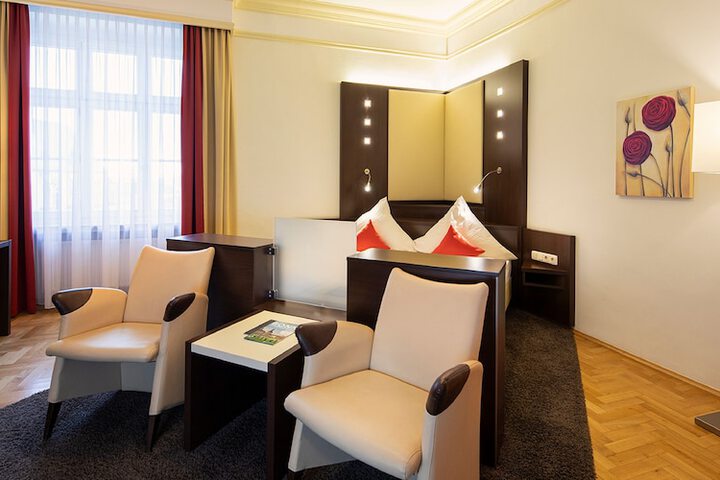 Room 5 of 47