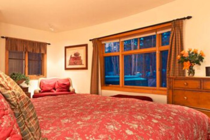 Room 35 of 42