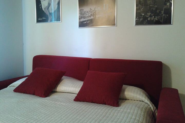 Room 11 of 96