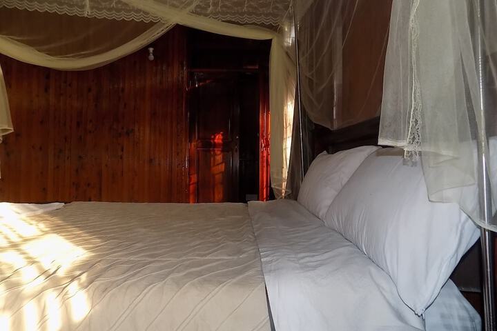Room 5 of 23